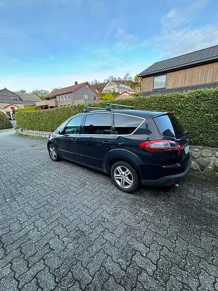 Ford S-Max 2014 photo 2