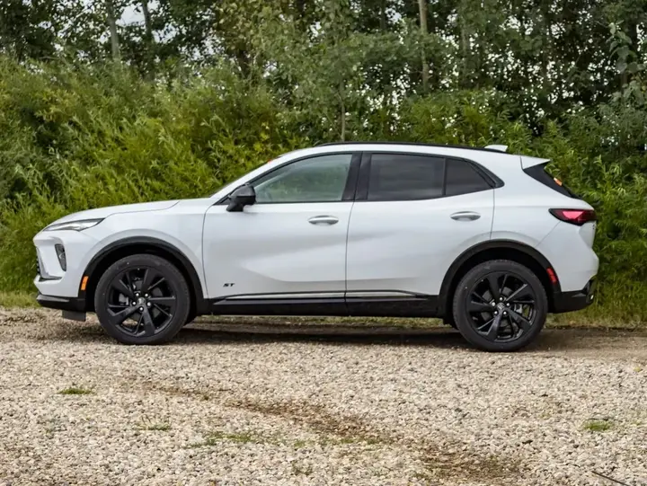 Buick Envision 2026 photo 5