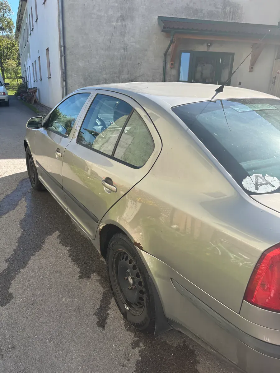 Skoda Octavia 2008 photo 2