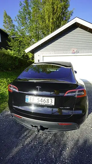 Tesla Model Y 2023 photo 4