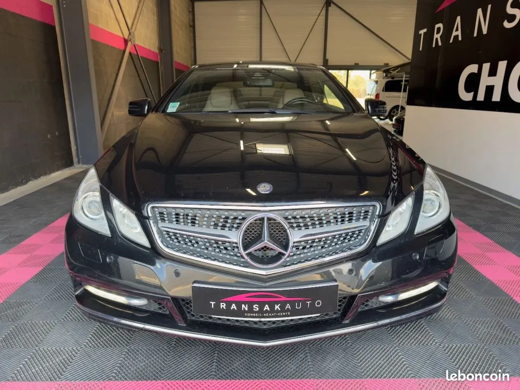 Mercedes-Benz E-Class 2012 photo 2