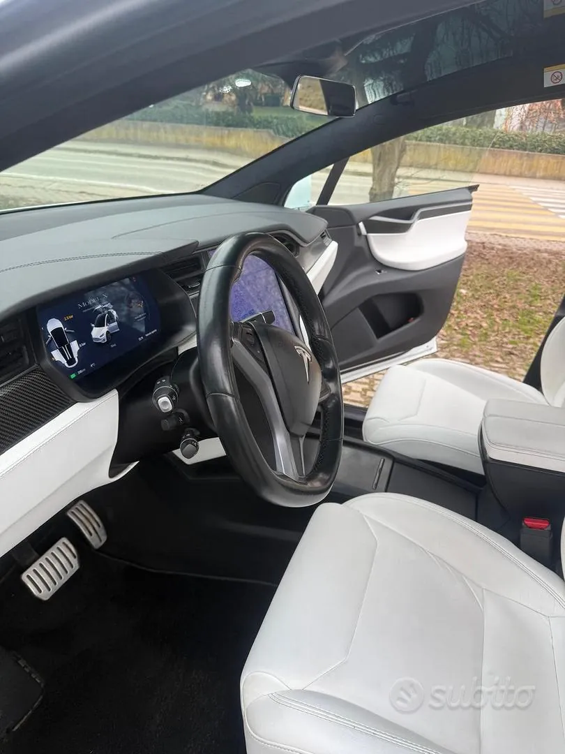 Tesla Model X 2018 photo 5
