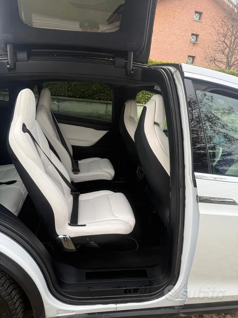 Tesla Model X 2018 photo 4
