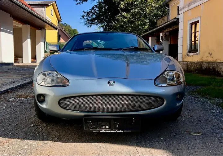 Jaguar Xk8 1997 photo 3