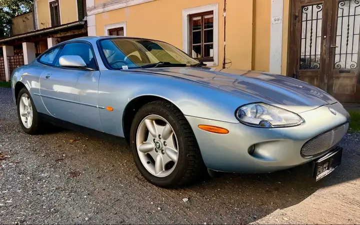Jaguar Xk8