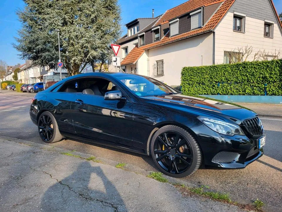 Mercedes-Benz E 220 Bluetec Coupé