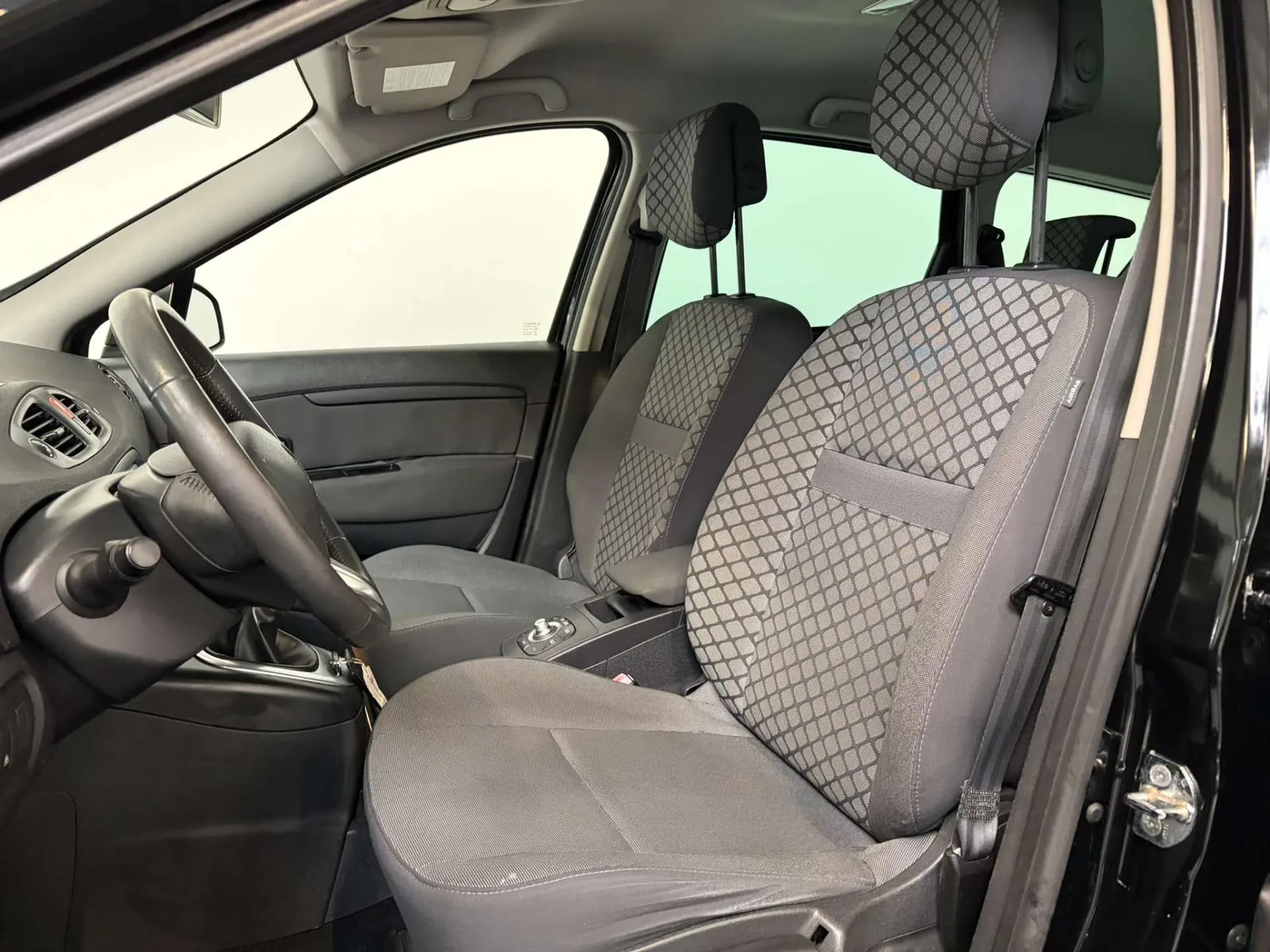 Renault Grand Scenic 2011 photo 5