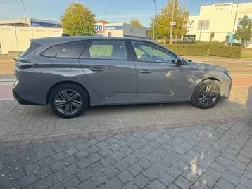 Peugeot 308 2024 photo 2