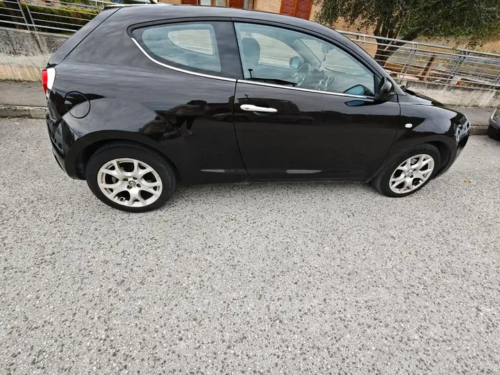 Alfa Romeo Mito 2010 photo 2
