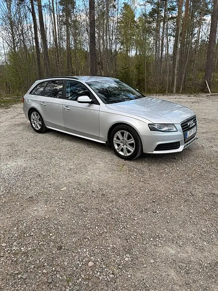 Audi A4 2011 photo 4