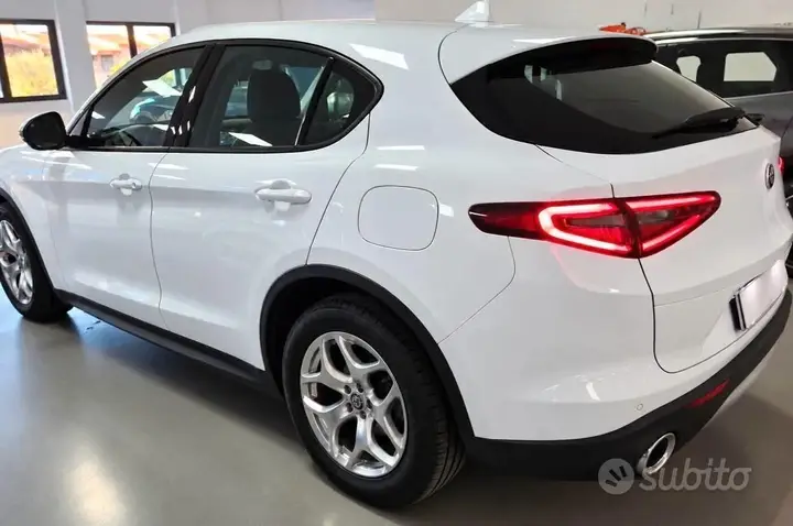 Alfa Romeo Stelvio 2021 photo 4