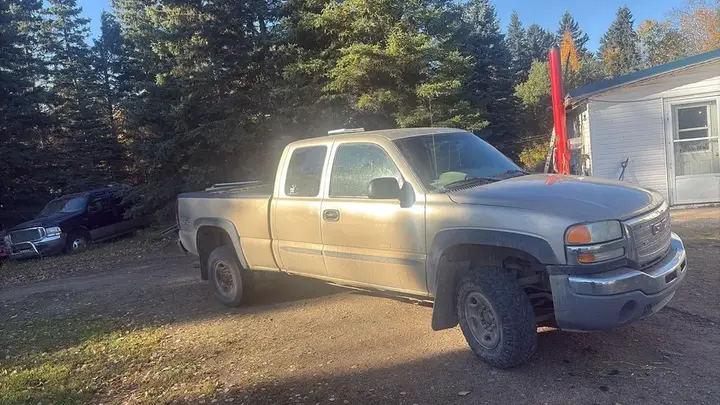 GMC Sierra 2500 2004 photo 3