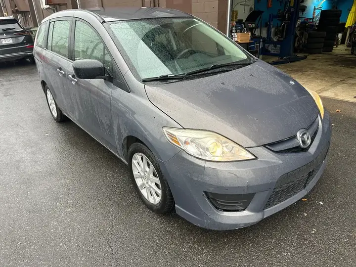 Mazda 5 2010 photo 3