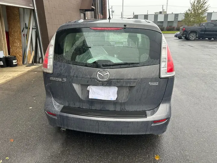Mazda 5 2010 photo 5