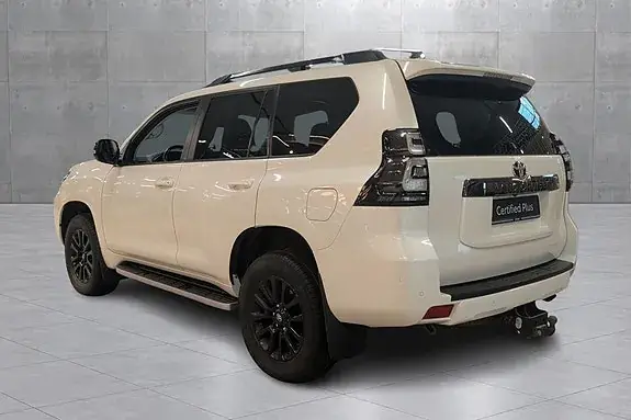 Toyota Land Cruiser 2021 photo 3