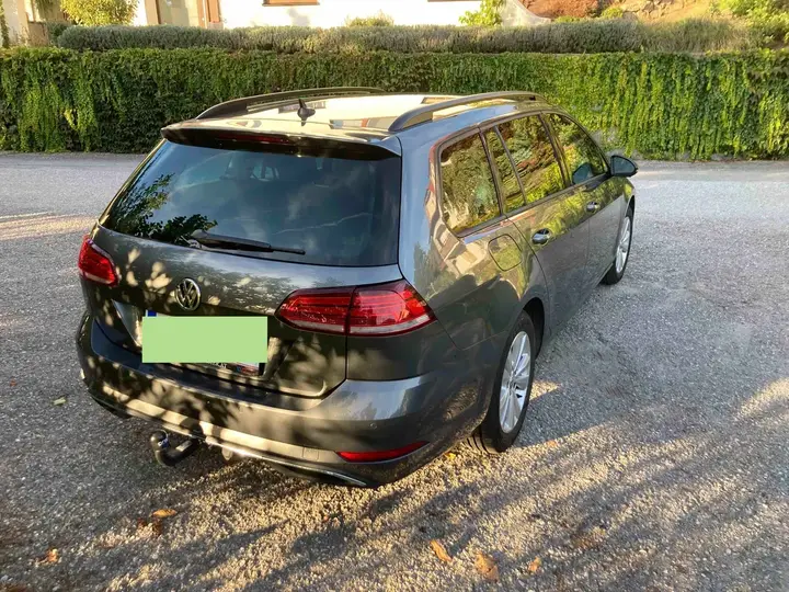 Volkswagen Golf Variant 2018 photo 2