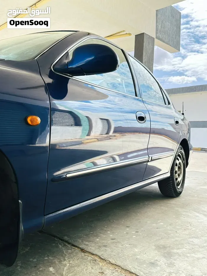 Hyundai Elantra 2000 photo 4