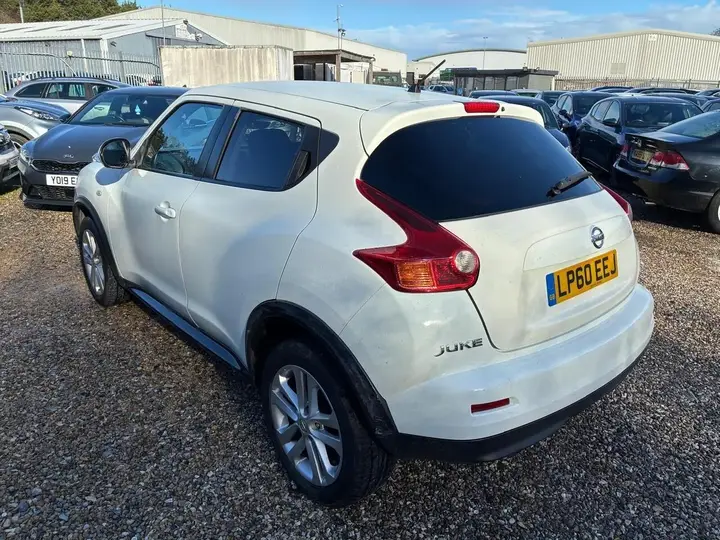 Nissan Juke 2010 photo 5