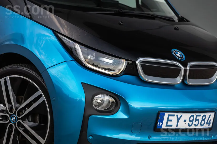 BMW I3