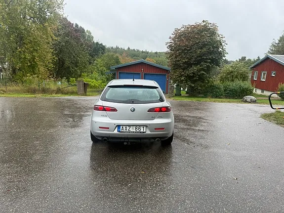 Alfa Romeo 159 2007 photo 5