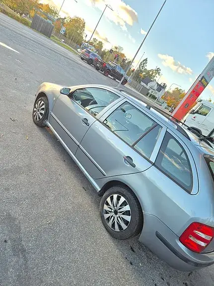Skoda Fabia 2004 photo 5