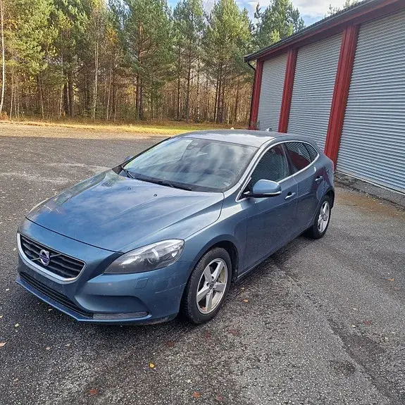 Volvo V40 2013 photo 2