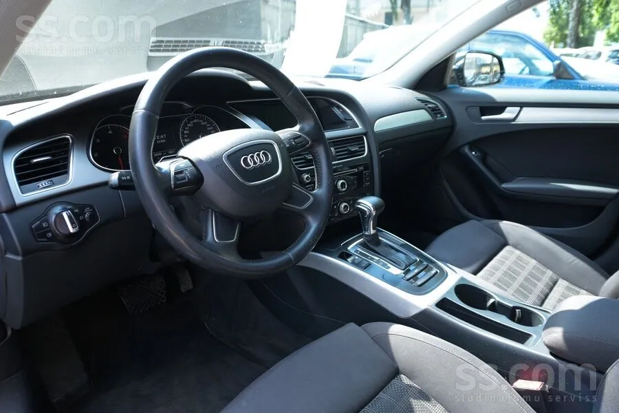 Audi A4 2013 photo 5
