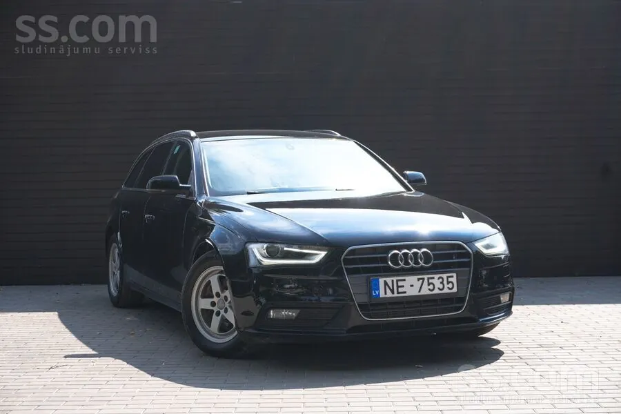 Audi A4 2013 photo 2