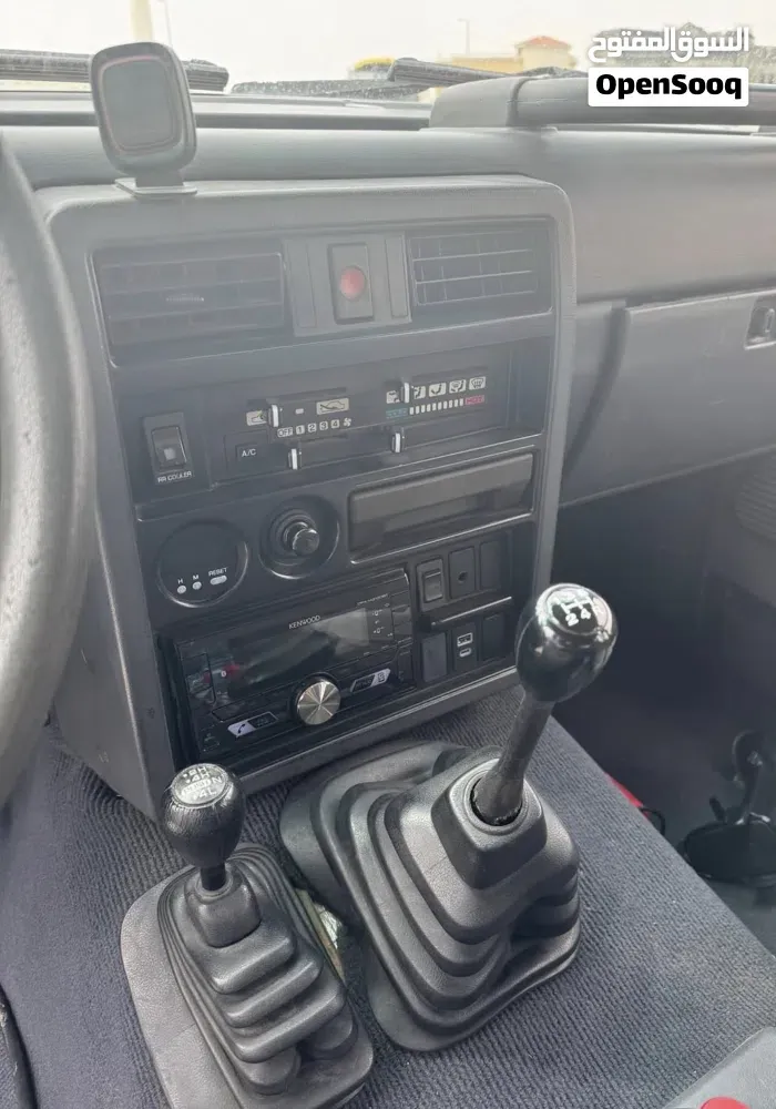 Nissan Patrol 1991 photo 2