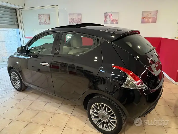 Lancia Ypsilon 2013 photo 3