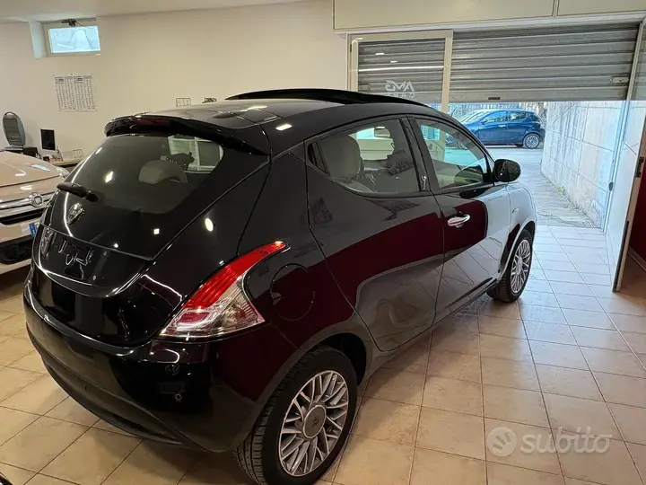 Lancia Ypsilon 2013 photo 4