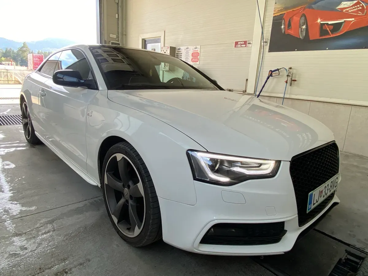 Audi A5 2012 photo 3