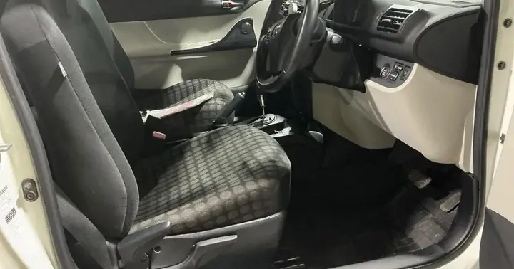 Toyota Iq 2011 photo 5