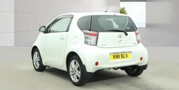 Toyota Iq 2011 photo 4