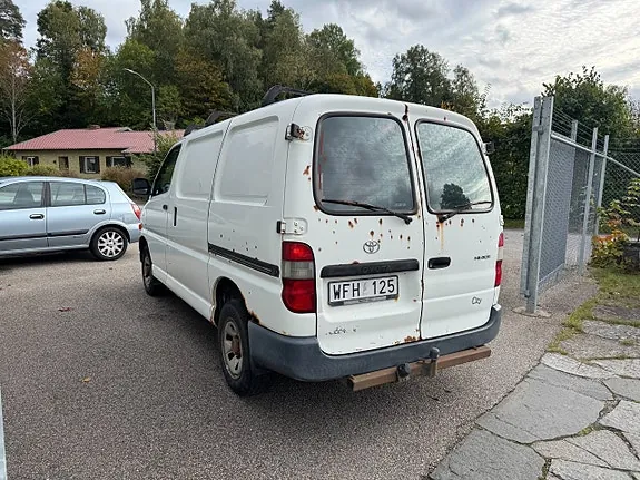 Toyota Hiace 2005 photo 4