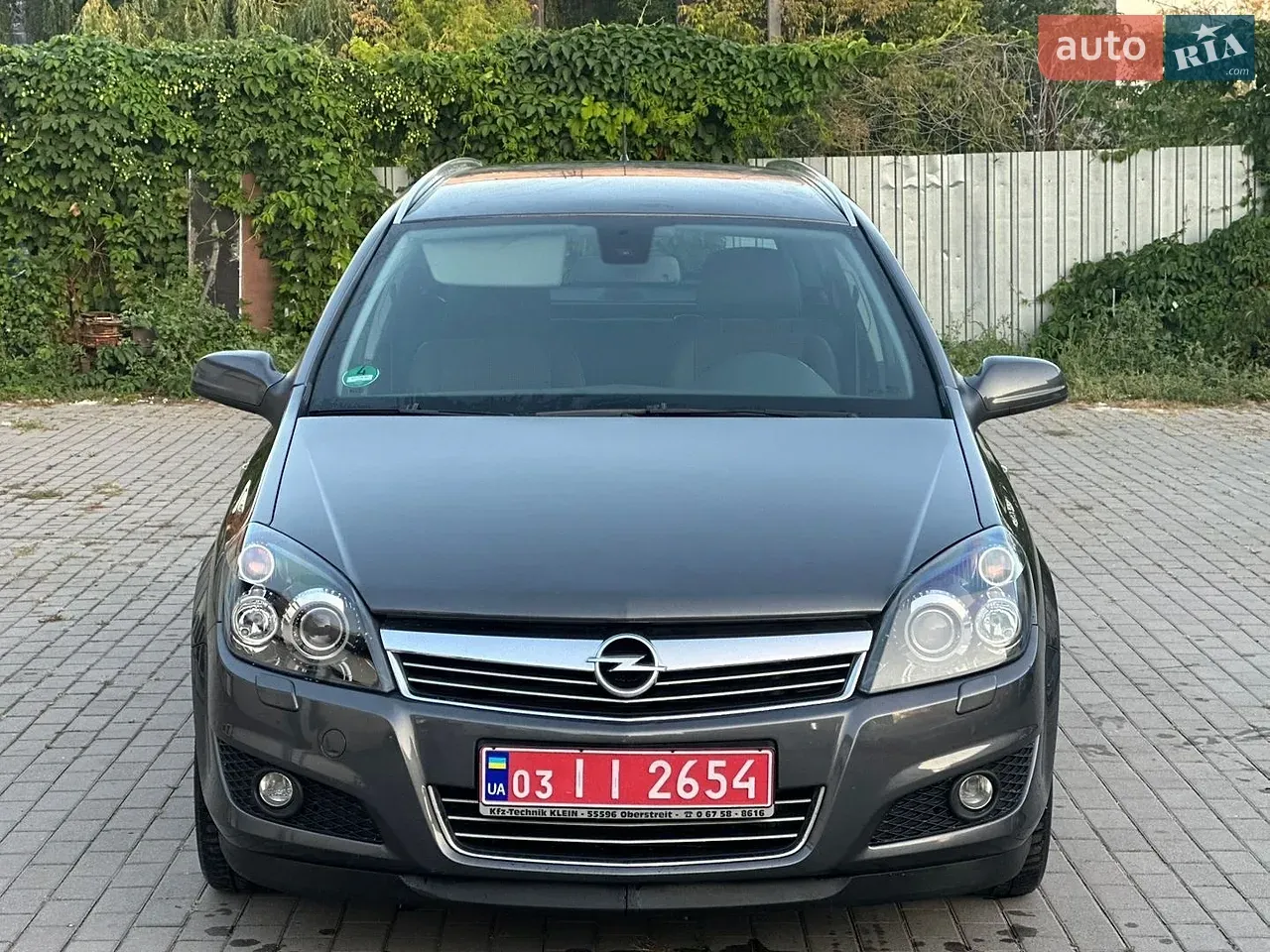 Opel Astra 2009 photo 2