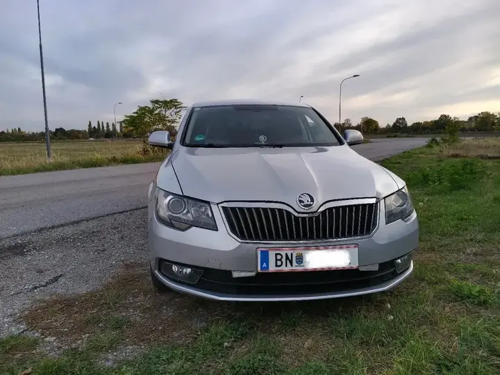 Skoda Superb 2015 photo 3