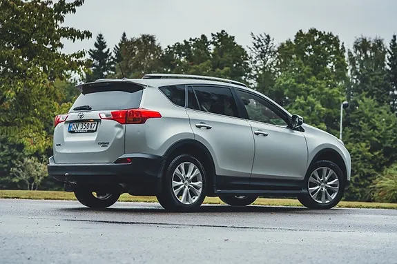 Toyota Rav4 2014 photo 2