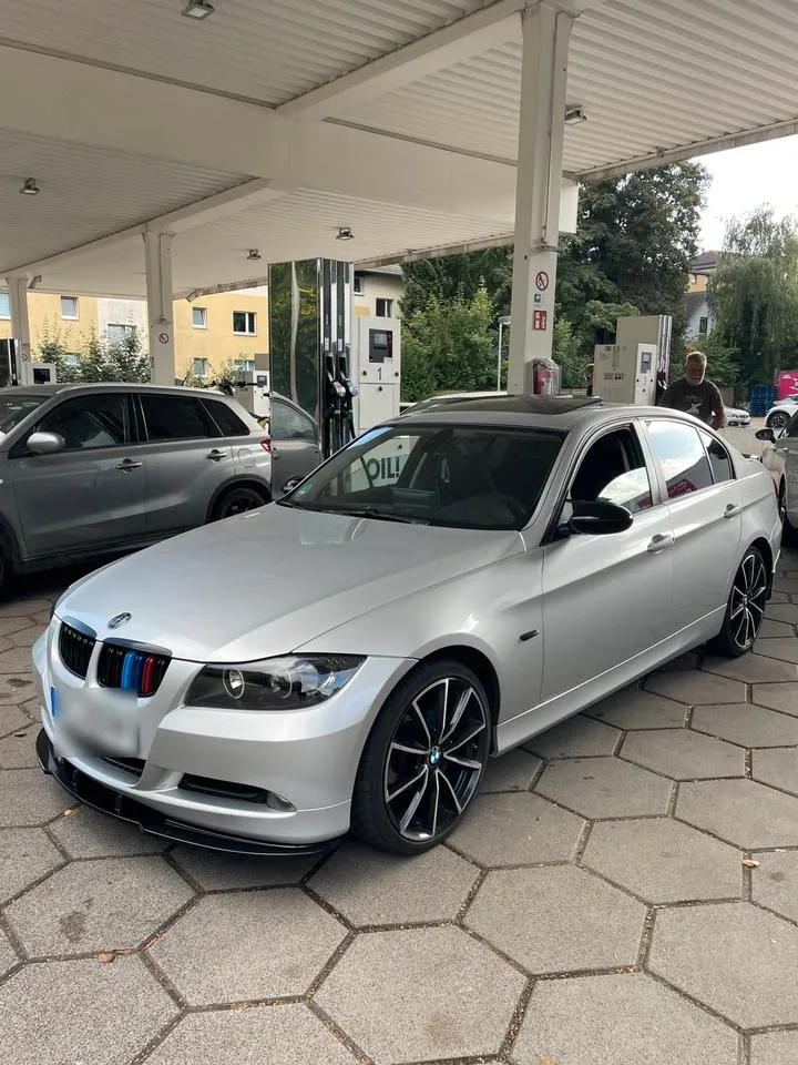 BMW E90