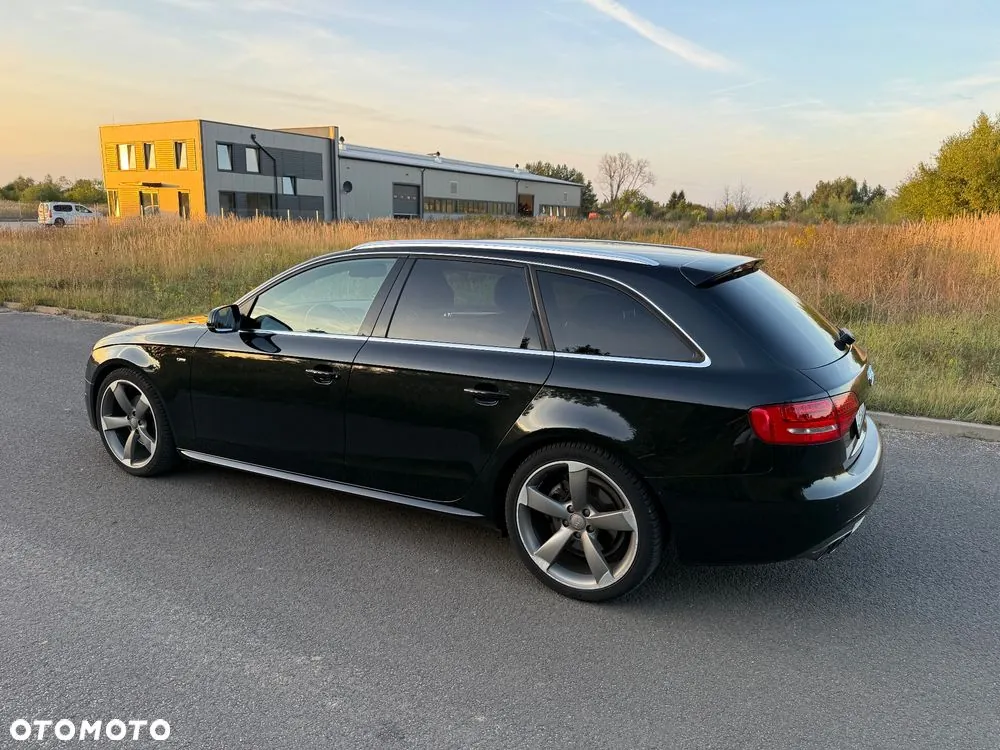 Audi A4 Avant 2011 photo 3