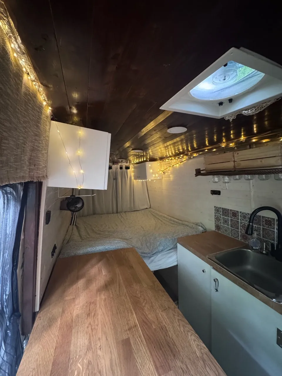Ford Transit Cargo 2016 photo 2