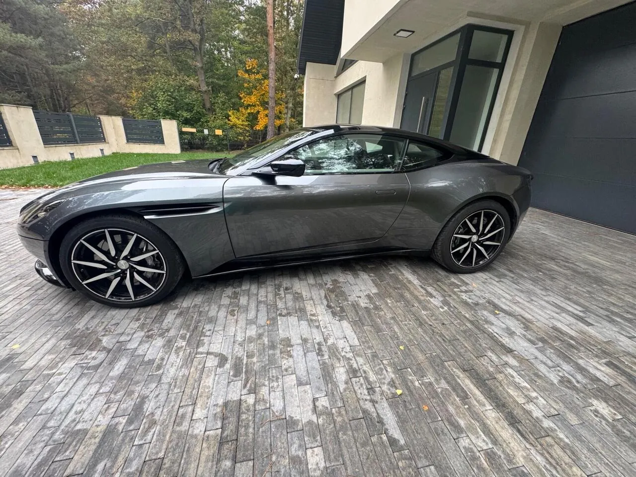Aston Martin Db11 2019 photo 3