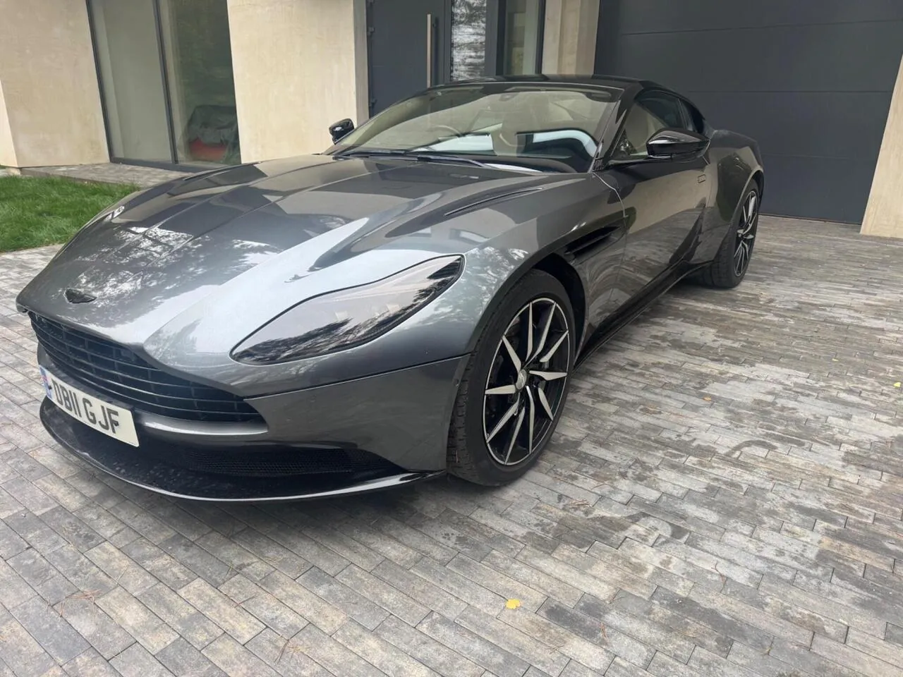 Aston Martin Db11 2019 photo 2