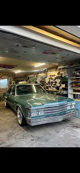 Chrysler Le Baron 1981 photo 2
