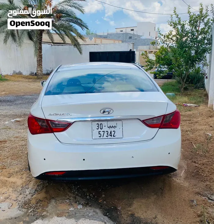 Hyundai Sonata 2014 photo 2