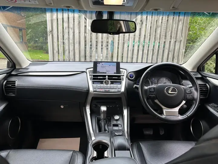 Lexus Nx 2014 photo 2