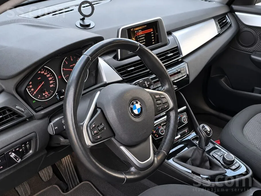 BMW 216D 2016 photo 4