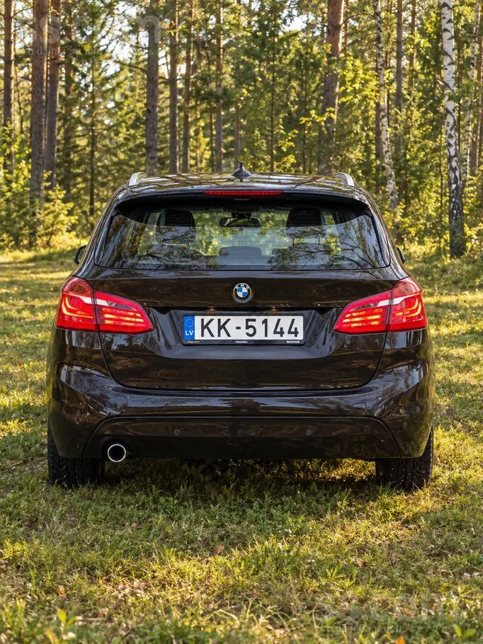 BMW 216D 2016 photo 2