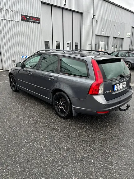 Volvo V50 2011 photo 3