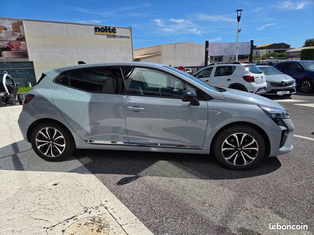 Renault Clio 2025 photo 3